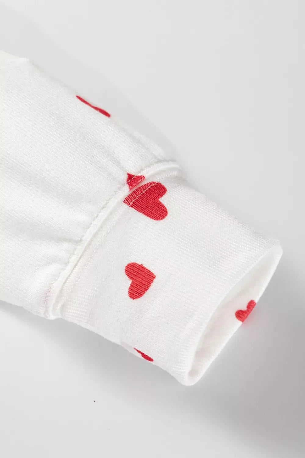 Hearts Print Lounge Set for Women – Long Sleeve Top & Drawstring Pants