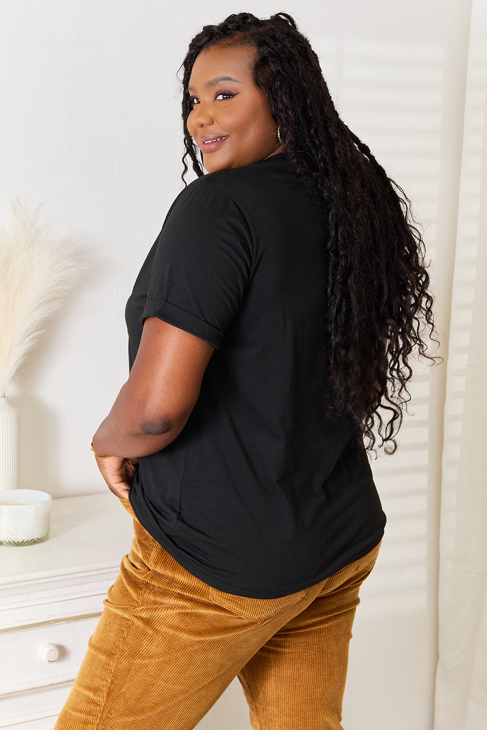 Simply Love “Be Kind” Graphic Round Neck T-Shirt for Everyday Wear