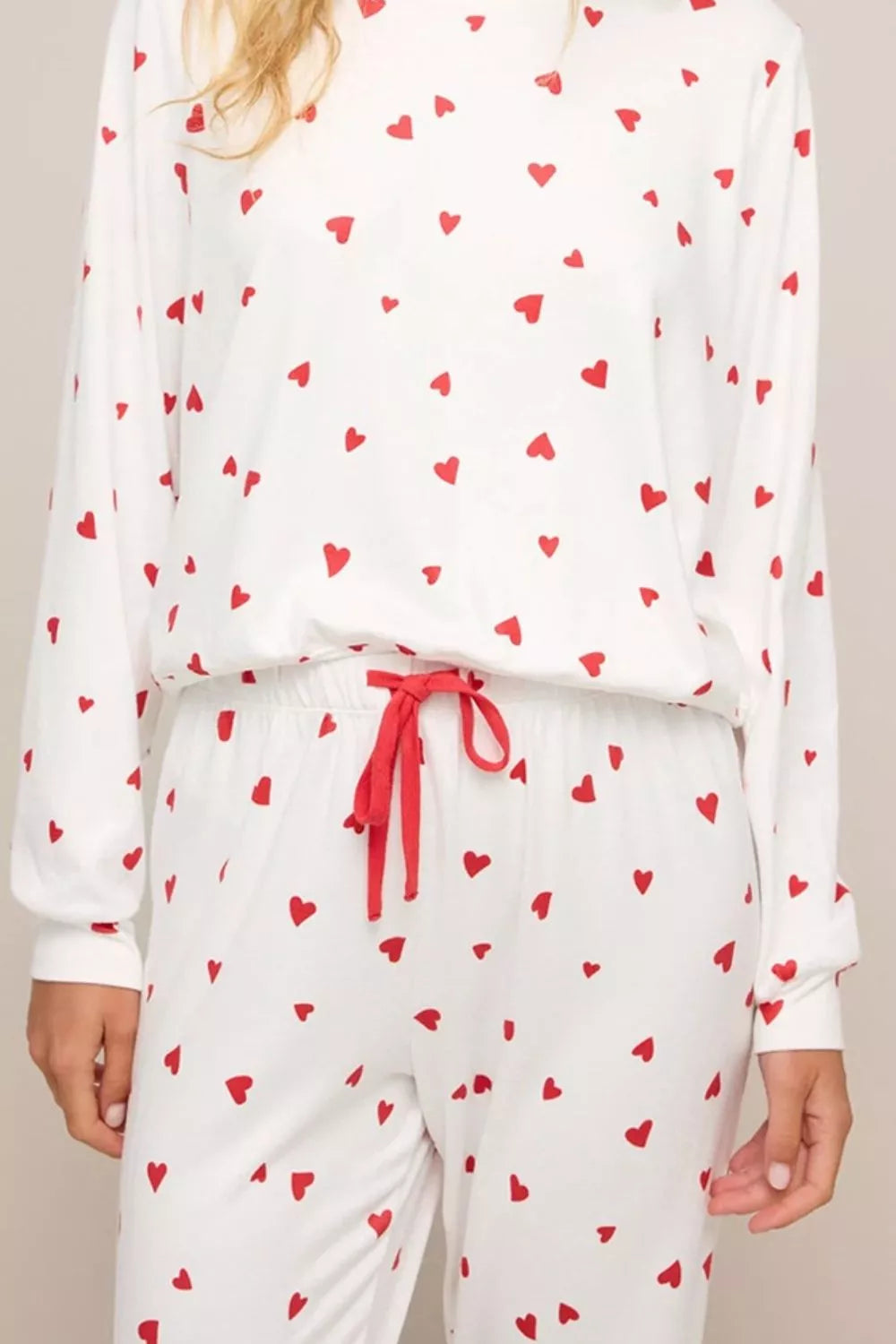 Hearts Print Lounge Set for Women – Long Sleeve Top & Drawstring Pants